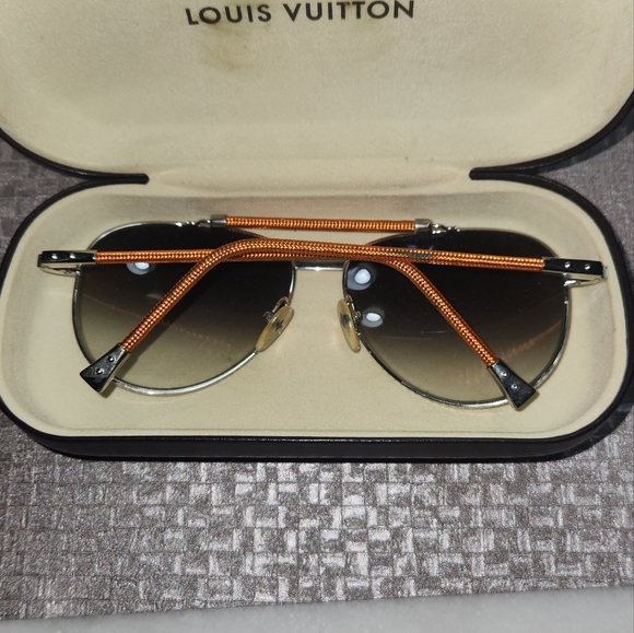 Louis Vuitton Aviator Sunglasses - Picture 2 of 7